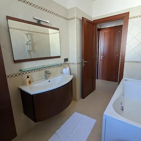 La Casa Dei Due Mari - Large With Parking Apartment Taranto