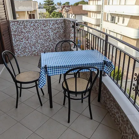 La Casa Dei Due Mari - Large With Parking Apartment